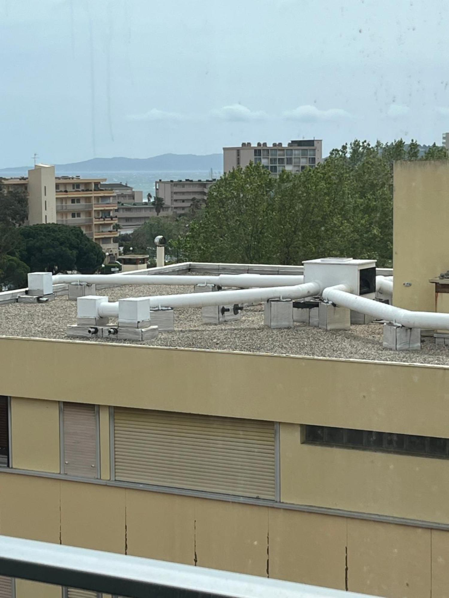 Joli Apartemo O Centro Le Lavandou Ngoại thất bức ảnh